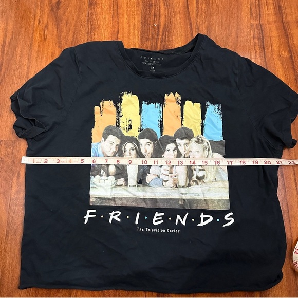 Friends Womans Shirt Size 1X - Picture 5 of 6